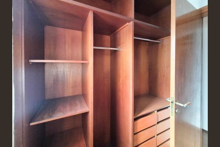 Apartamento para alugar com 277m², 5 quartos e 3 vagasCloset da suíte 1