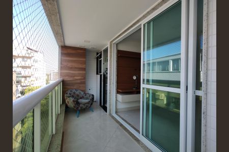 Apartamento para alugar com 135m², 3 quartos e 2 vagasVaranda