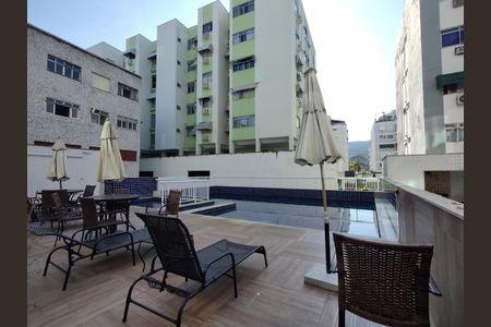 Apartamento para alugar com 135m², 3 quartos e 2 vagasÁrea comum - Piscina