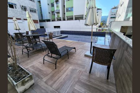 Apartamento para alugar com 135m², 3 quartos e 2 vagasÁrea comum - Piscina