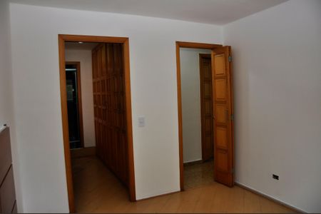 Apartamento à venda com 78m², 2 quartos e 1 vagaDetalhe - Quarto 01 com Closet e Suíte