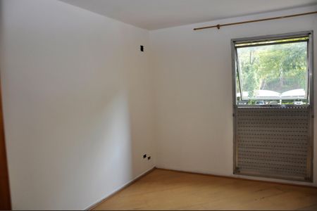 Apartamento à venda com 78m², 2 quartos e 1 vagaDetalhe - Quarto 01 com Closet e Suíte
