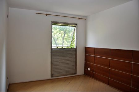 Apartamento à venda com 78m², 2 quartos e 1 vagaDetalhe - Quarto 01 com Closet e Suíte