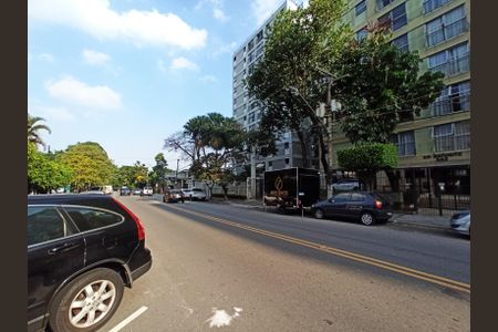 Apartamento à venda com 78m², 2 quartos e 1 vagaLocalização