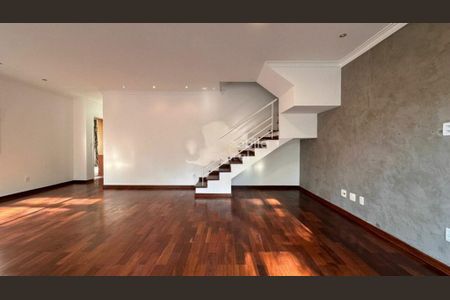 Casa de Condomínio à venda com 4 quartos, 132m² em Vila Sofia, São Paulo