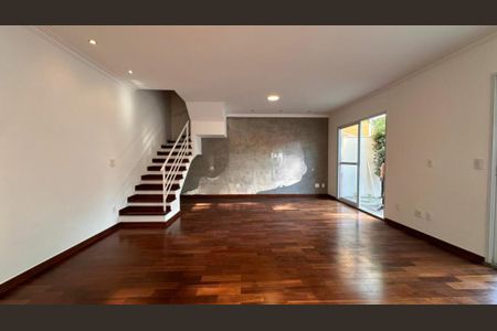 Casa de Condomínio à venda com 4 quartos, 132m² em Vila Sofia, São Paulo