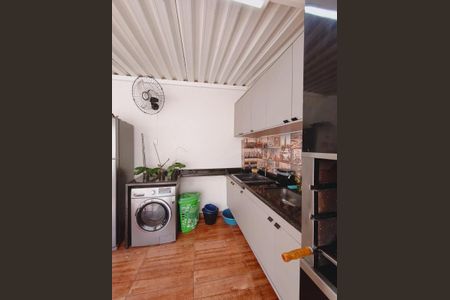 Apartamento à venda com 109m², 3 quartos e 1 vagaÁrea de Serviço