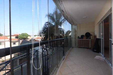 Apartamento à venda com 132m², 3 quartos e 2 vagasVaranda