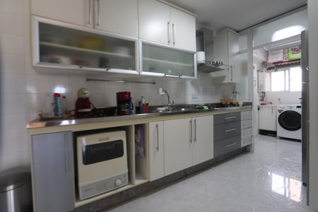 Apartamento à venda com 132m², 3 quartos e 2 vagasCozinha