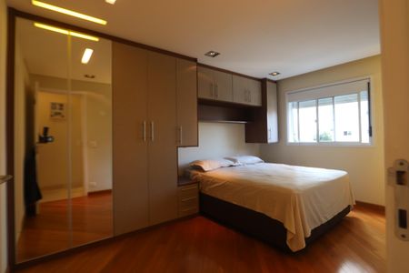 Apartamento à venda com 132m², 3 quartos e 2 vagasSuíte 1