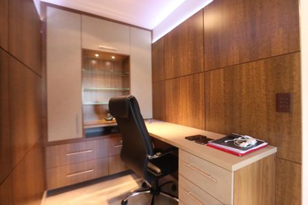 Apartamento à venda com 132m², 3 quartos e 2 vagasEscritório