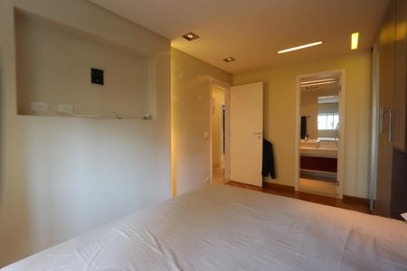 Apartamento à venda com 132m², 3 quartos e 2 vagasSuíte 1