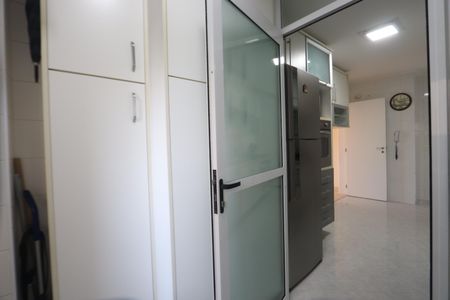 Apartamento à venda com 132m², 3 quartos e 2 vagasLavanderia
