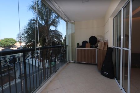 Apartamento à venda com 132m², 3 quartos e 2 vagasVaranda