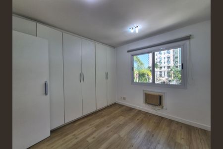 Apartamento para alugar com 118m², 3 quartos e 2 vagasQuarto