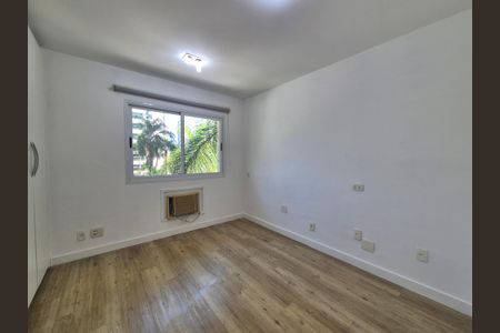 Apartamento para alugar com 118m², 3 quartos e 2 vagasQuarto