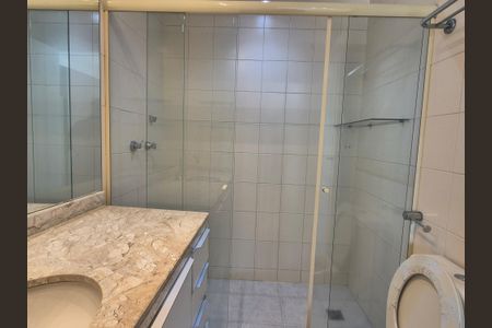Apartamento para alugar com 118m², 3 quartos e 2 vagasBanheiro social