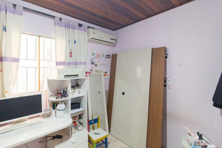Casa à venda com 205m², 3 quartos e 2 vagasQuarto