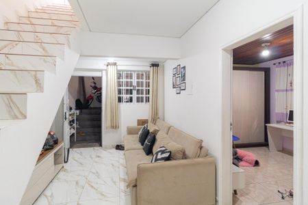 Casa à venda com 205m², 3 quartos e 2 vagasSala