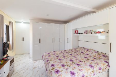 Suíte 1 de casa à venda com 3 quartos, 205m² em Km 18, Osasco