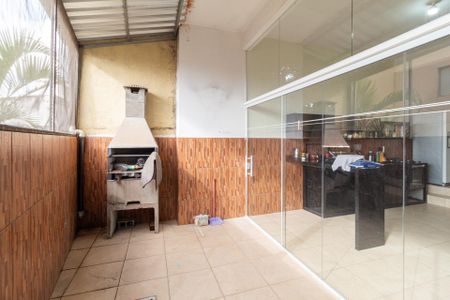Casa à venda com 205m², 3 quartos e 2 vagasQuintal