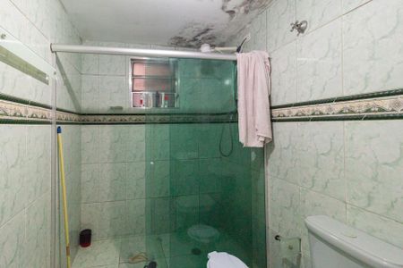 Casa à venda com 205m², 3 quartos e 2 vagasBanheiro da suíte 2