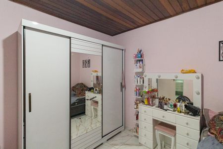 Casa à venda com 205m², 3 quartos e 2 vagasSuíte 2