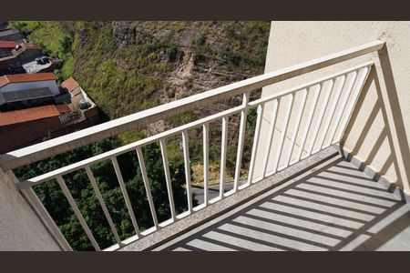 Apartamento à venda com 120m², 2 quartos e 1 vagaSacada quarto 2