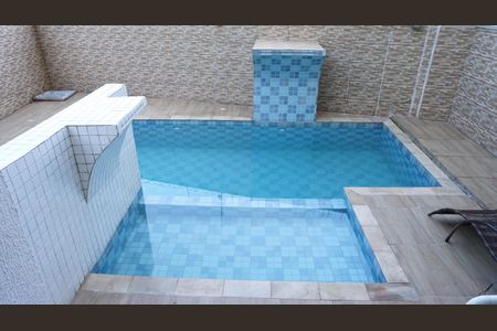 Apartamento à venda com 120m², 2 quartos e 1 vagaÁrea comum - Piscina