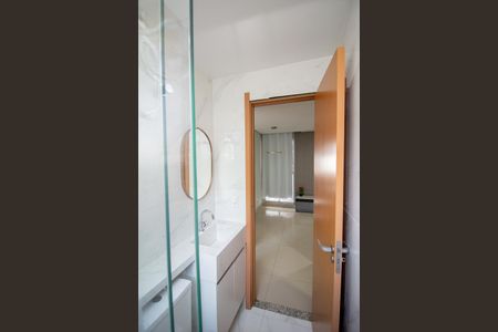 Apartamento à venda com 45m², 2 quartos e 1 vaga Apartamento à venda com 45m², 2 quartos e 1 vagaBanheiro Social