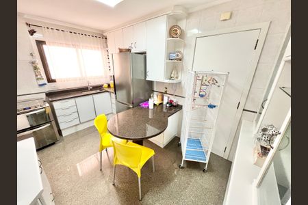 Apartamento à venda com 120m², 3 quartos e 3 vagas Apartamento à venda com 120m², 3 quartos e 3 vagasCozinha