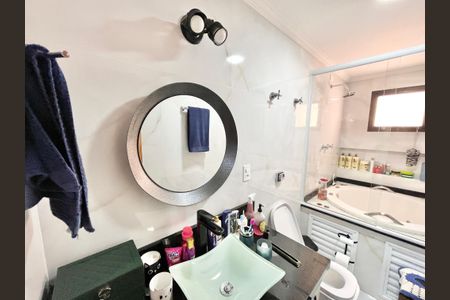 Apartamento à venda com 120m², 3 quartos e 3 vagas Apartamento à venda com 120m², 3 quartos e 3 vagasBanheiro da Suíte