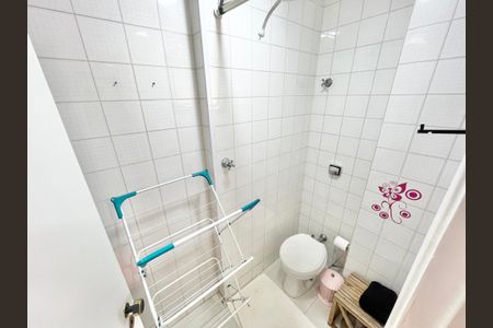Apartamento à venda com 120m², 3 quartos e 3 vagas Apartamento à venda com 120m², 3 quartos e 3 vagasBanheiro de serviço