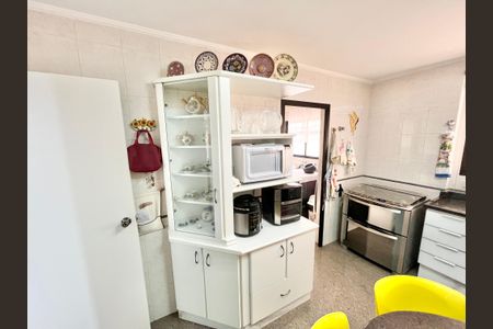 Apartamento à venda com 120m², 3 quartos e 3 vagas Apartamento à venda com 120m², 3 quartos e 3 vagasCozinha