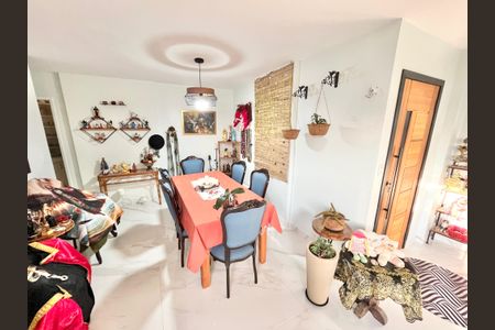 Apartamento à venda com 120m², 3 quartos e 3 vagas Apartamento à venda com 120m², 3 quartos e 3 vagasSala