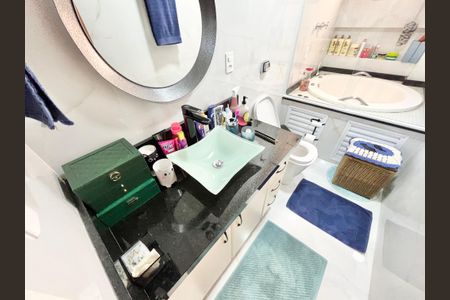 Apartamento à venda com 120m², 3 quartos e 3 vagas Apartamento à venda com 120m², 3 quartos e 3 vagasBanheiro da Suíte