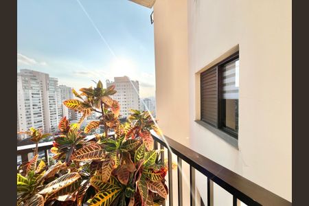 Apartamento à venda com 120m², 3 quartos e 3 vagas Apartamento à venda com 120m², 3 quartos e 3 vagasVaranda da Sala