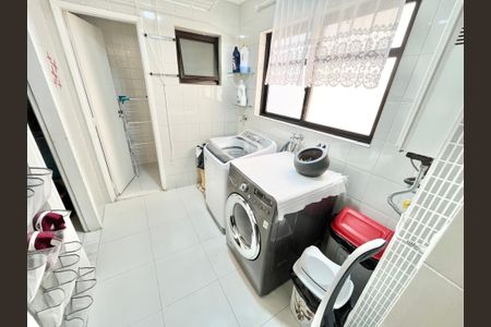 Apartamento à venda com 120m², 3 quartos e 3 vagas Apartamento à venda com 120m², 3 quartos e 3 vagasÁrea de Serviço