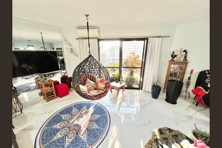 Apartamento à venda com 120m², 3 quartos e 3 vagas Apartamento à venda com 120m², 3 quartos e 3 vagasSala