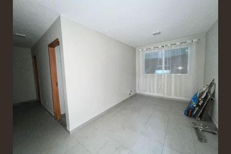 Sala de apartamento para alugar com 1 quarto, 38m² em Planalto, Belo Horizonte