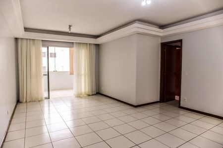 Sala de apartamento para alugar com 3 quartos, 100m² em Setor Oeste, Goiânia