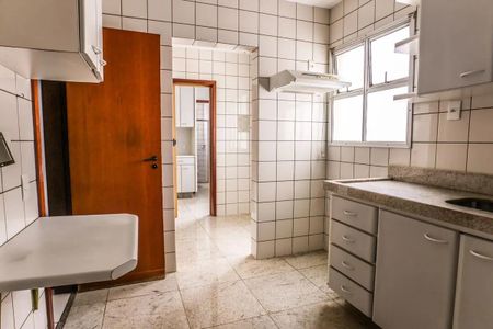 Cozinha de apartamento para alugar com 3 quartos, 100m² em Setor Oeste, Goiânia