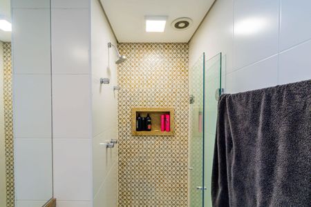 Apartamento à venda com 83m², 2 quartos e 2 vagasBanheiro social