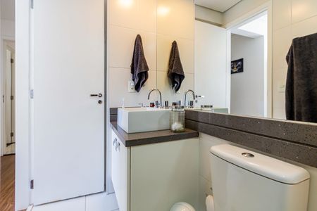 Apartamento à venda com 83m², 2 quartos e 2 vagasSuite - Banheiro