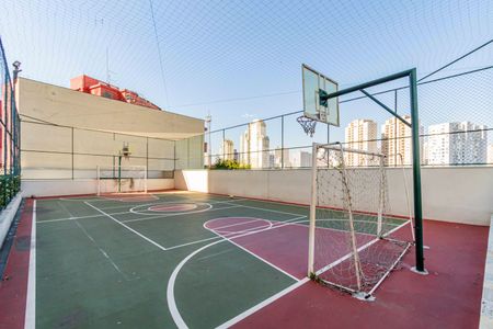 Apartamento à venda com 83m², 2 quartos e 2 vagasÁrea comum - Quadra