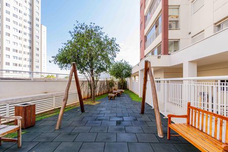 Apartamento à venda com 83m², 2 quartos e 2 vagasÁrea comum - Playground