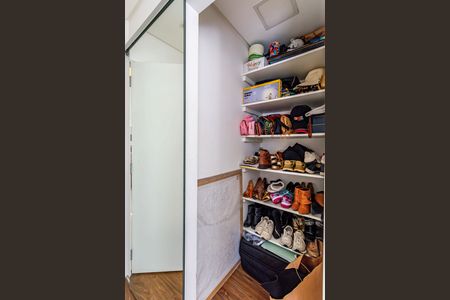 Apartamento à venda com 83m², 2 quartos e 2 vagasSuite - Closet