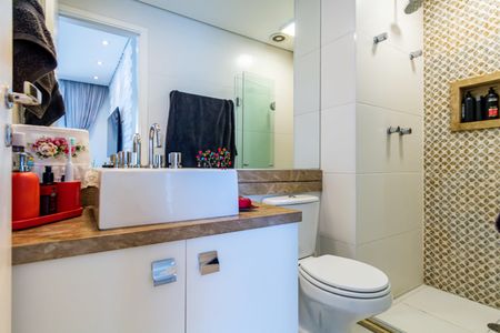 Apartamento à venda com 83m², 2 quartos e 2 vagasBanheiro social