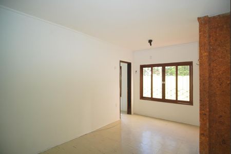 Sala 1 de casa à venda com 2 quartos, 140m² em Chácara das Pedras, Porto Alegre