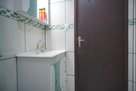 Casa à venda com 140m², 2 quartos e 1 vagaBanheiro Corredor